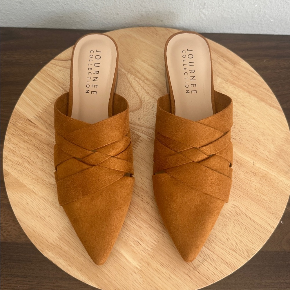 Journee Collection Kalida Womens Pointed Mules